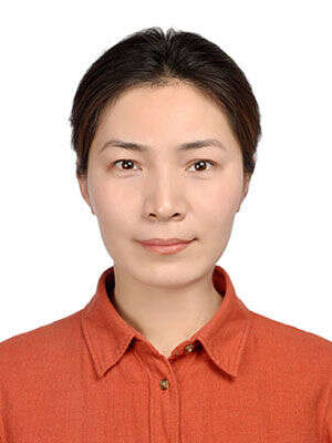 Portrait of Chunfang Zhang.